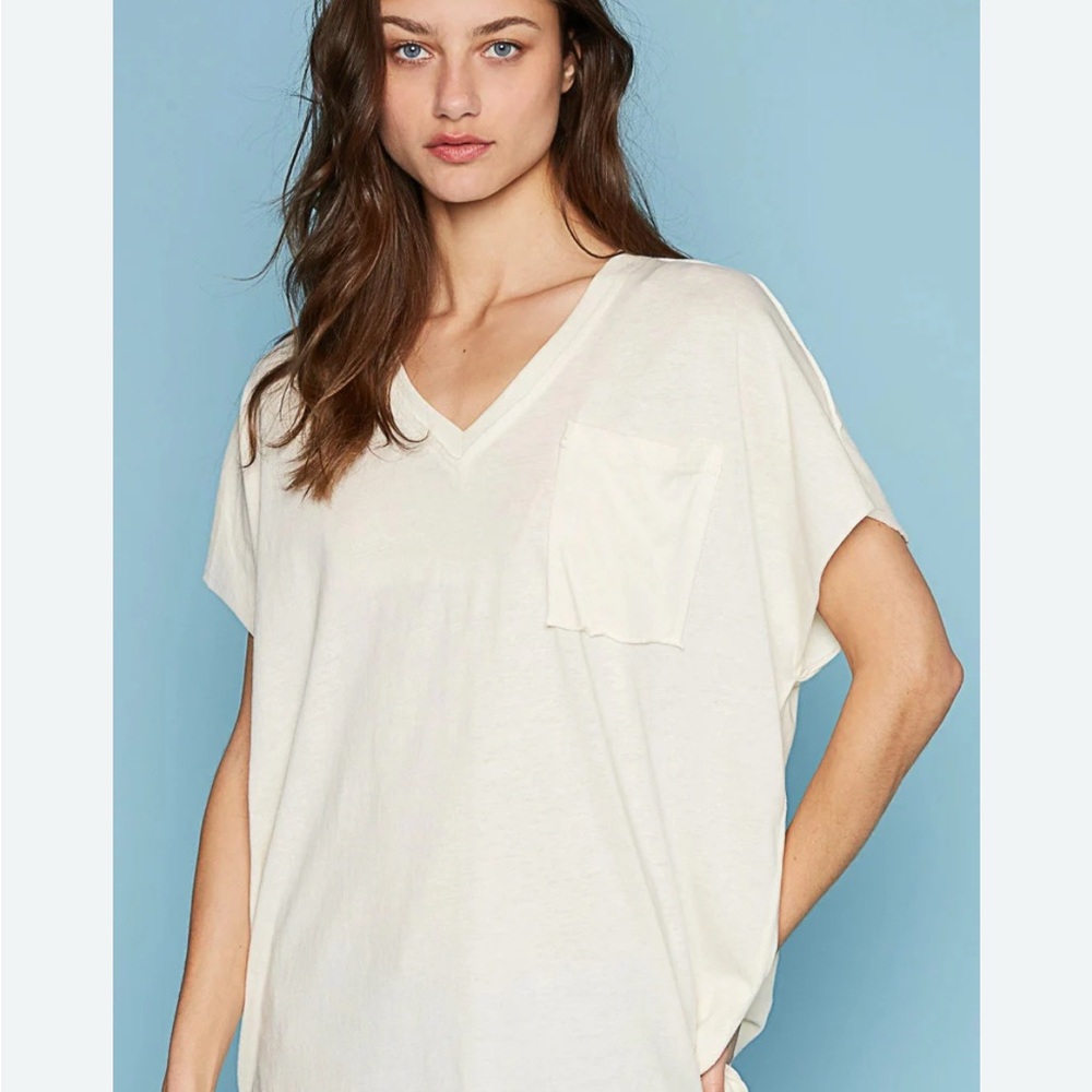POL Women's ivory V-Neck Top